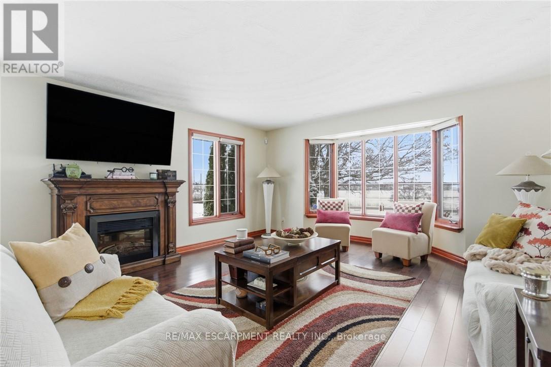 3810 River Road, Haldimand, Ontario  N3W 2K7 - Photo 12 - X12876988