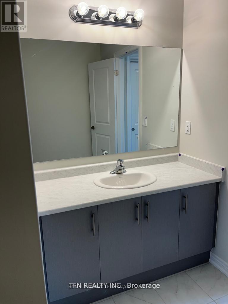 33 - 40 Zinfandel Drive, Hamilton (Fruitland), Ontario  L8K 0L1 - Photo 10 - X12876994