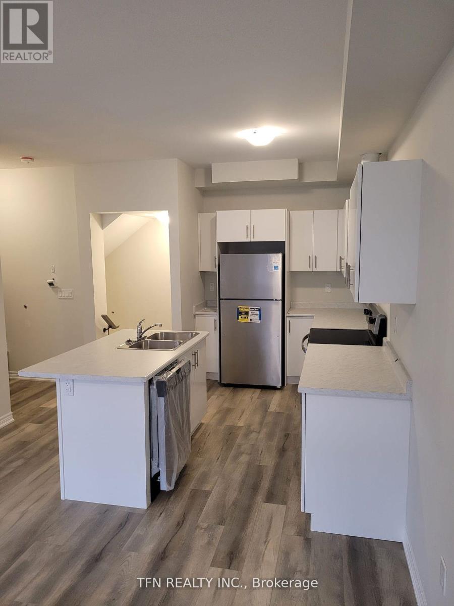 33 - 40 Zinfandel Drive, Hamilton (Fruitland), Ontario  L8K 0L1 - Photo 3 - X12876994