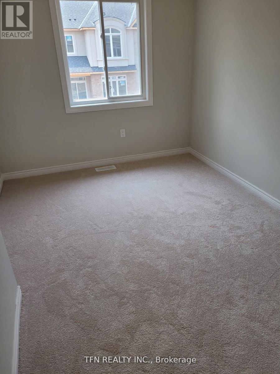 33 - 40 Zinfandel Drive, Hamilton (Fruitland), Ontario  L8K 0L1 - Photo 8 - X12876994