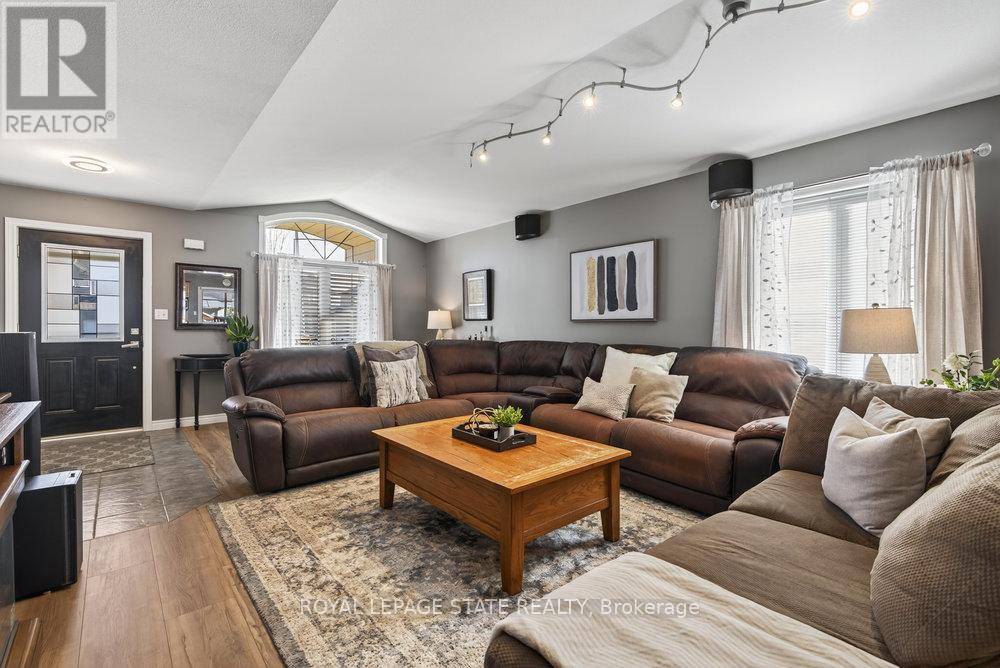 60 Saturn Road, Port Colborne (Main Street), Ontario  L3K 6E1 - Photo 2 - X12876998