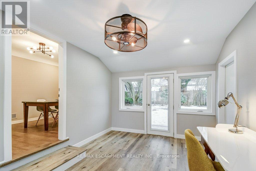 34 Oakley Court, Hamilton (Ancaster), Ontario  L9G 1T5 - Photo 14 - X12877036