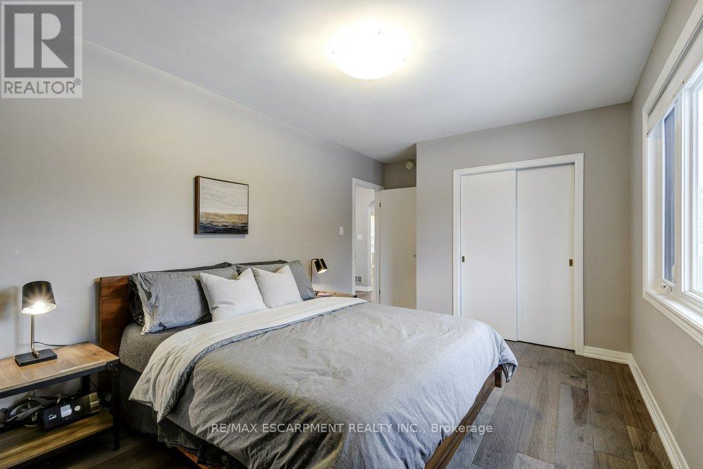 34 Oakley Court, Hamilton (Ancaster), Ontario  L9G 1T5 - Photo 15 - X12877036