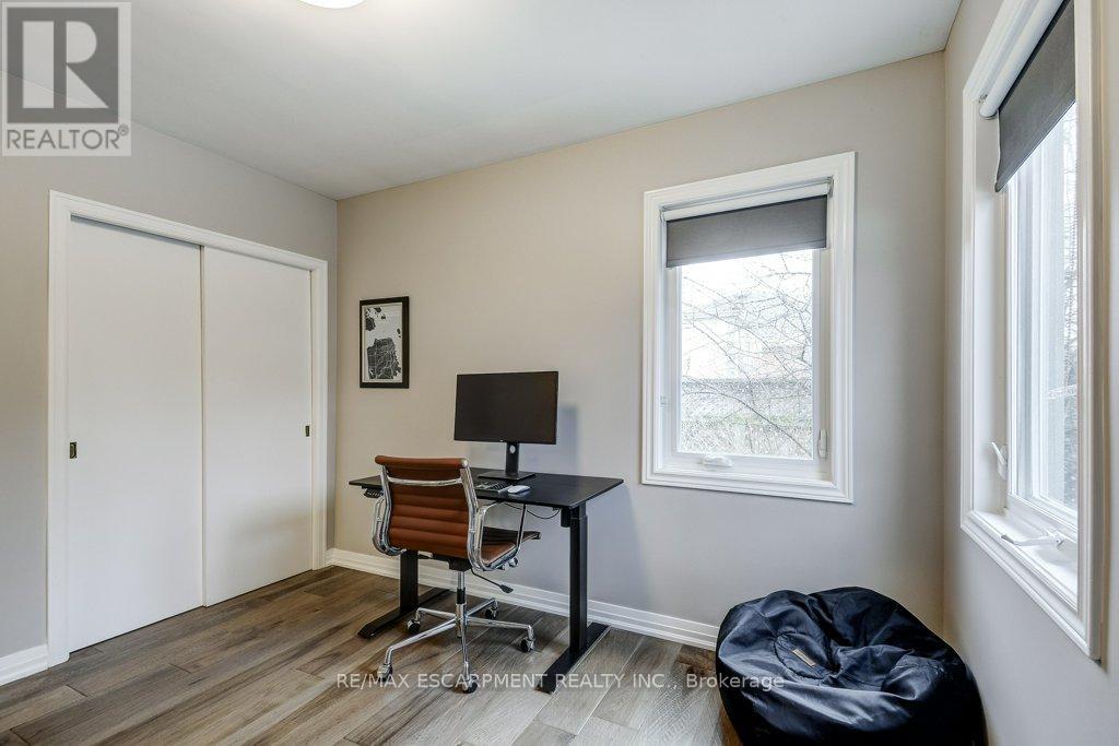 34 Oakley Court, Hamilton (Ancaster), Ontario  L9G 1T5 - Photo 20 - X12877036