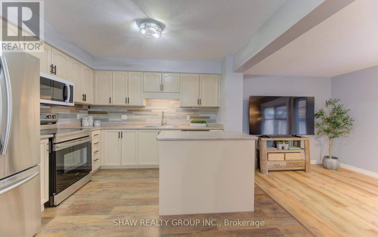 B - 661 Jacob Lane, Waterloo, Ontario  N2V 2G9 - Photo 12 - X12877060