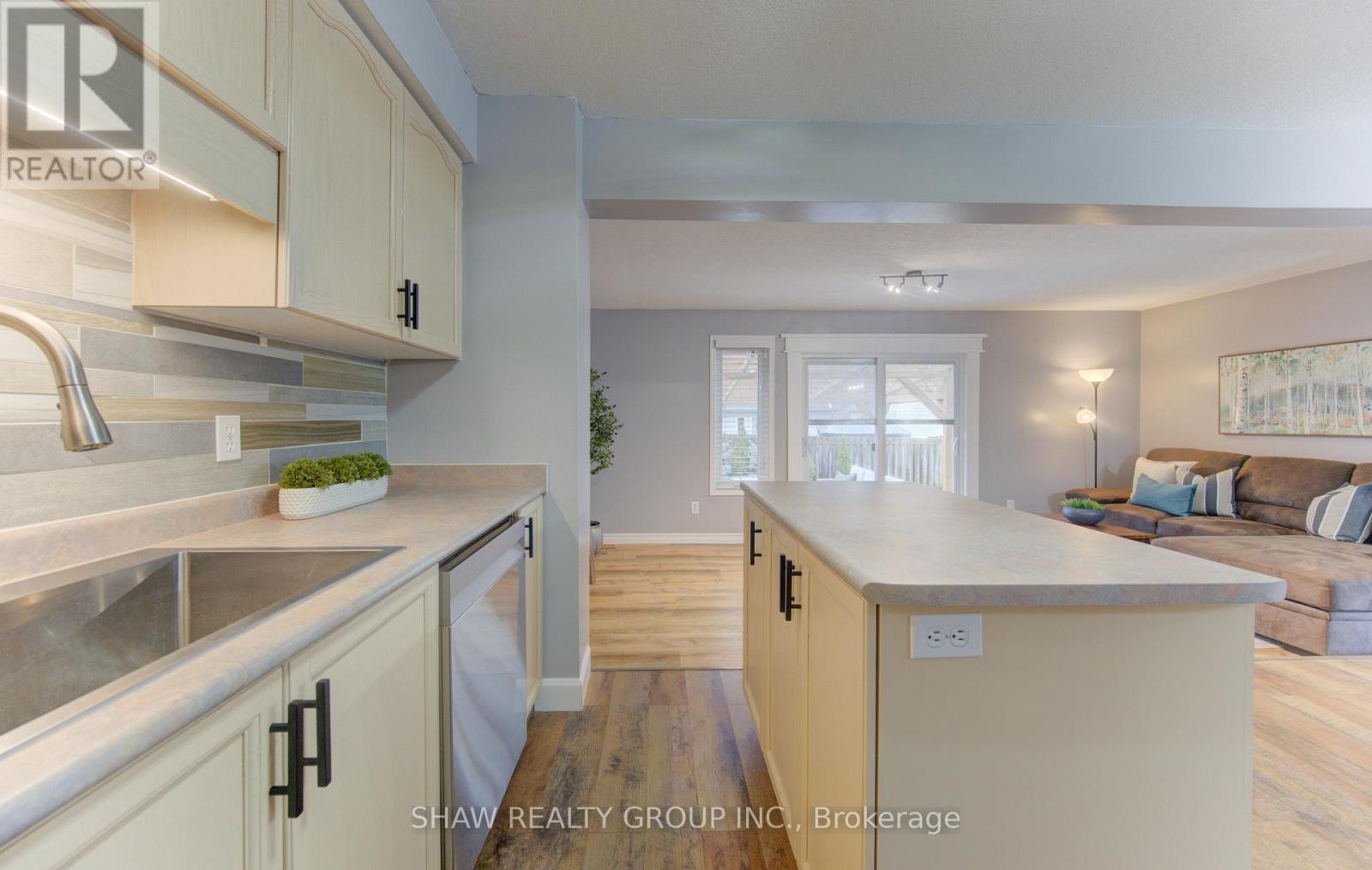 B - 661 Jacob Lane, Waterloo, Ontario  N2V 2G9 - Photo 15 - X12877060