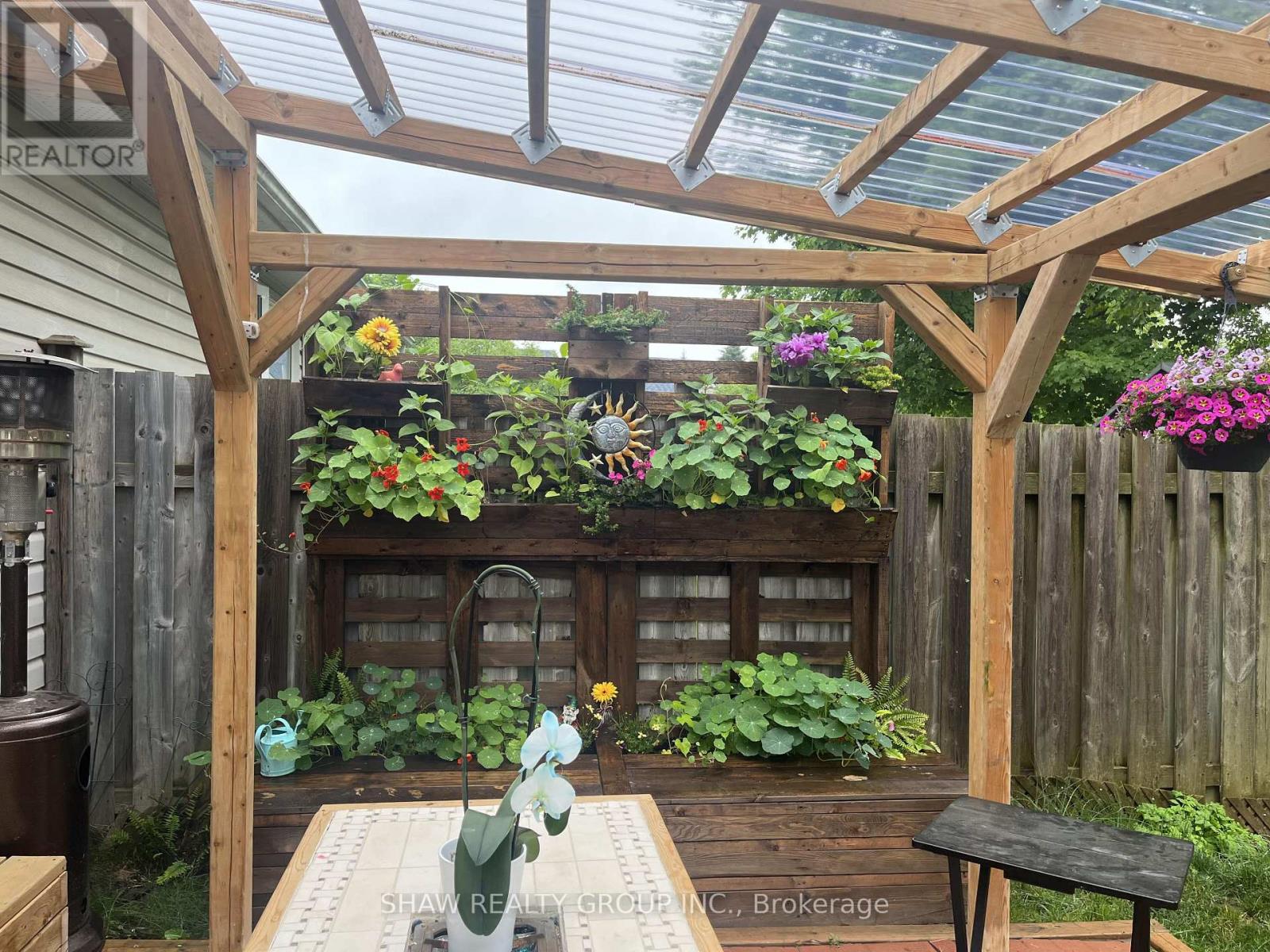 B - 661 Jacob Lane, Waterloo, Ontario  N2V 2G9 - Photo 32 - X12877060