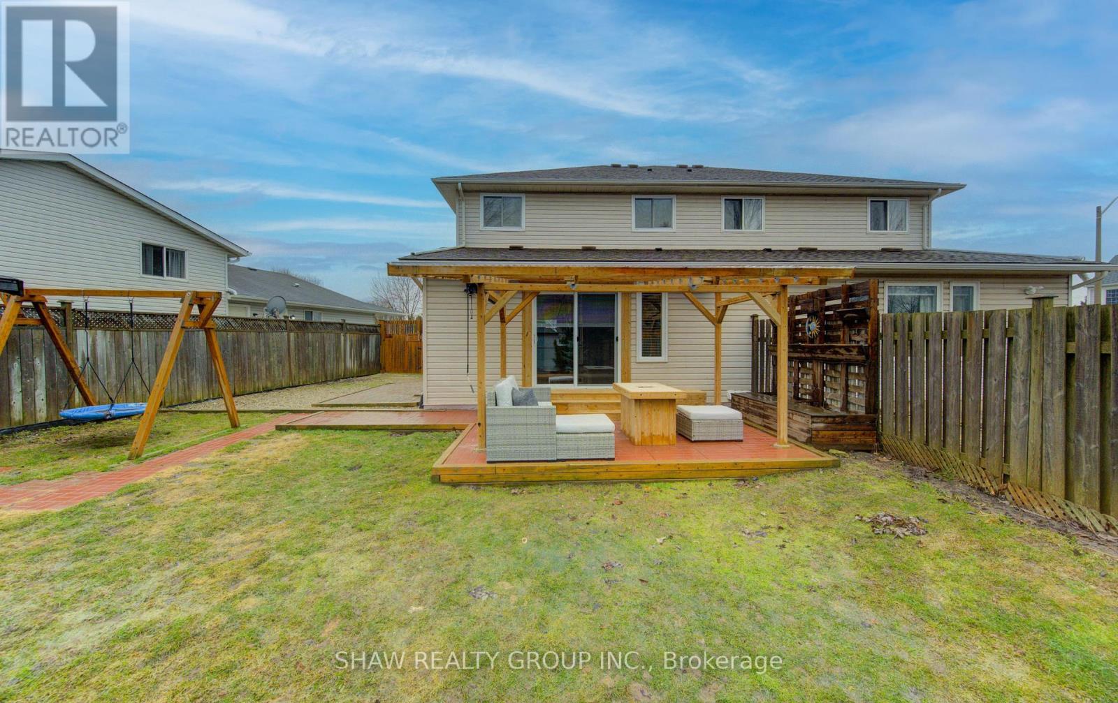 B - 661 Jacob Lane, Waterloo, Ontario  N2V 2G9 - Photo 35 - X12877060