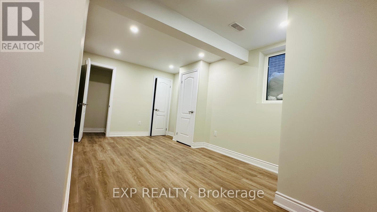 Lower - 290 Woodbine Avenue, Kitchener, Ontario  N2R 0P7 - Photo 9 - X12877088