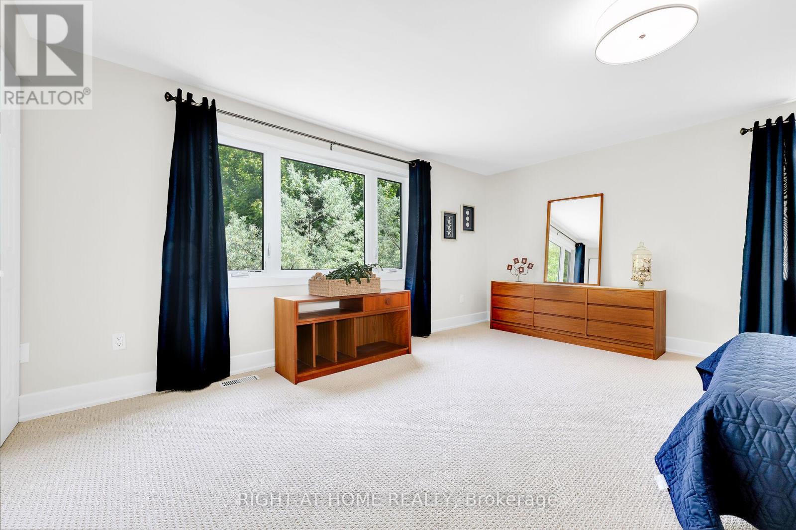 140 Wellington Street, Hamilton (Waterdown), Ontario  L0R 2H0 - Photo 22 - X12877100