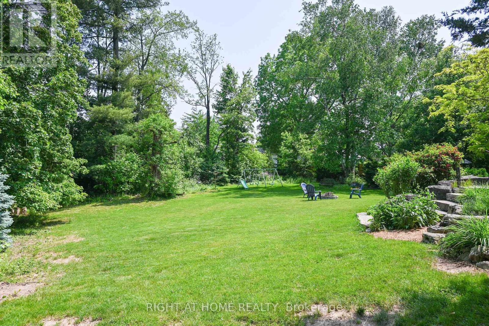 140 Wellington Street, Hamilton (Waterdown), Ontario  L0R 2H0 - Photo 41 - X12877100