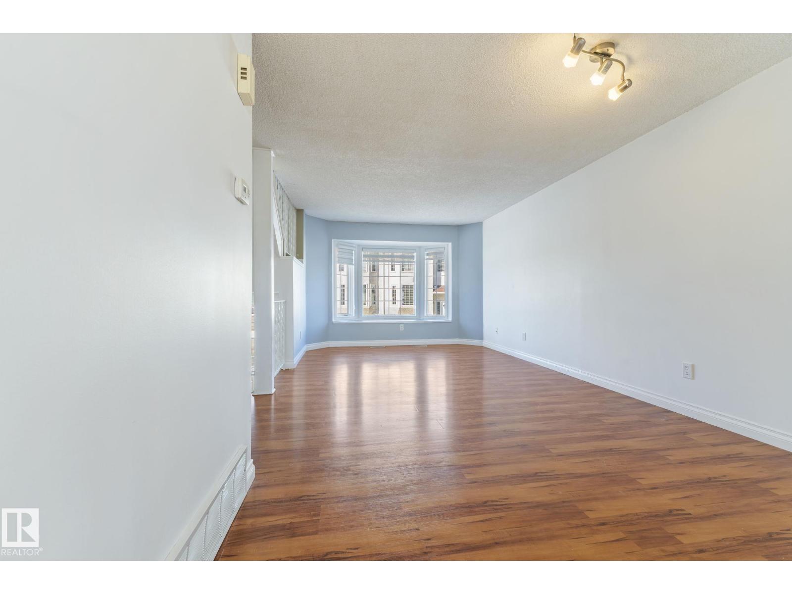 4927 19 Av Nw, Edmonton, Alberta  T6L 7C1 - Photo 4 - E4477126