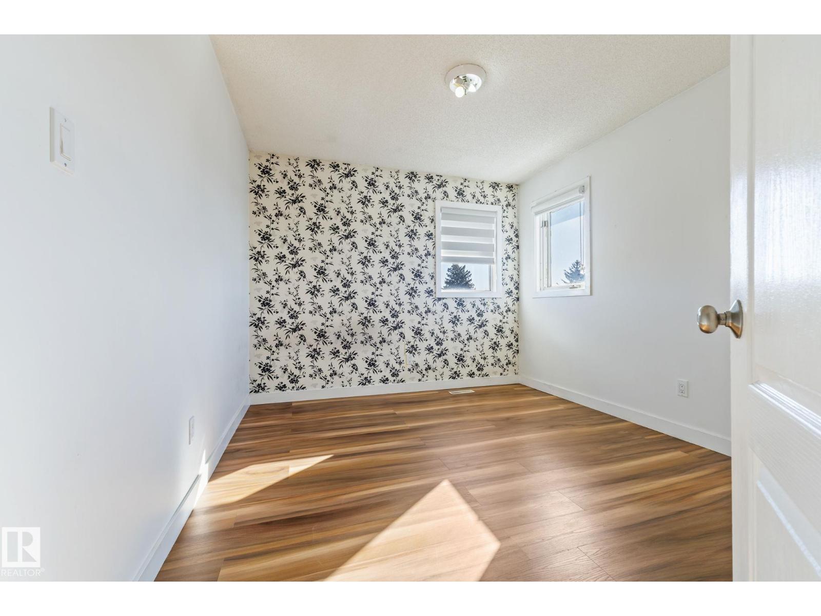 4927 19 Av Nw, Edmonton, Alberta  T6L 7C1 - Photo 25 - E4477126