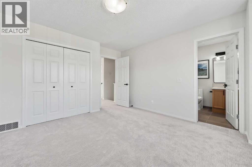 641 Evermeadow Road Sw, Calgary, Alberta  T2Y 4W8 - Photo 28 - A2289748