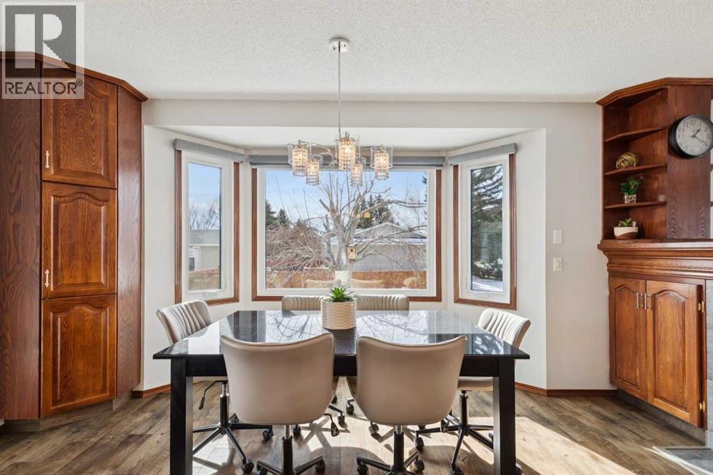 406 Queensland Place Se, Calgary, Alberta  T2J 5C9 - Photo 13 - A2291444