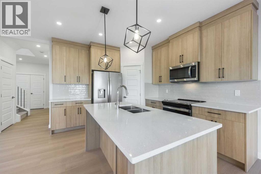 122 Sandpiper Bend, Chestermere, Alberta  T1X 2S8 - Photo 2 - A2292925