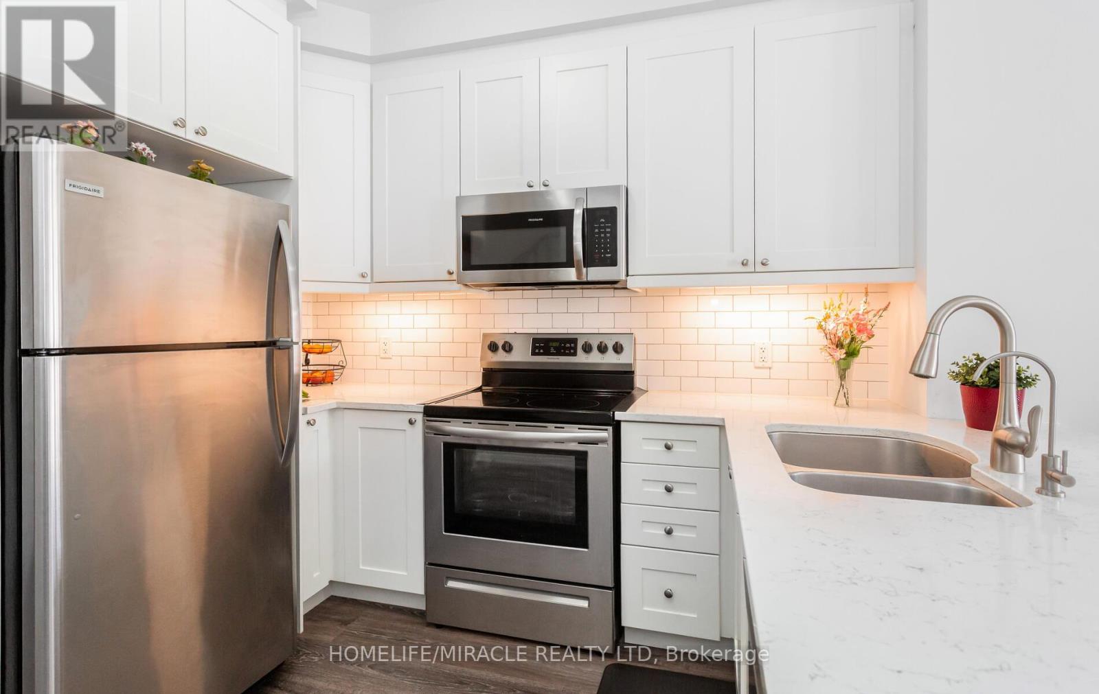 301 Equestrian Way, Cambridge, Ontario  N3E 0C7 - Photo 13 - X12873384