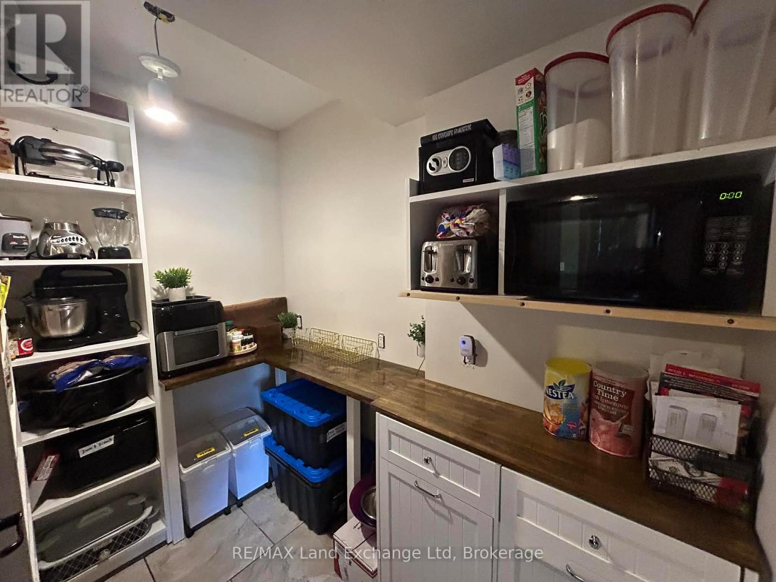 202 Union Street, North Huron (Blyth), Ontario  N0M 1H0 - Photo 10 - X12861670