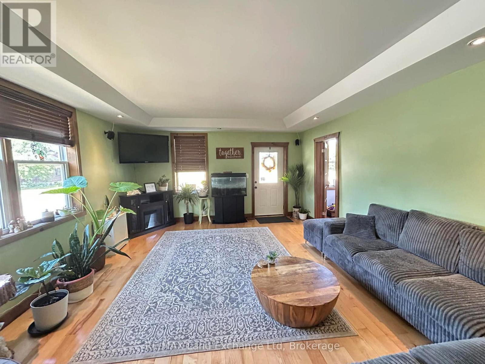 202 Union Street, North Huron (Blyth), Ontario  N0M 1H0 - Photo 4 - X12861670