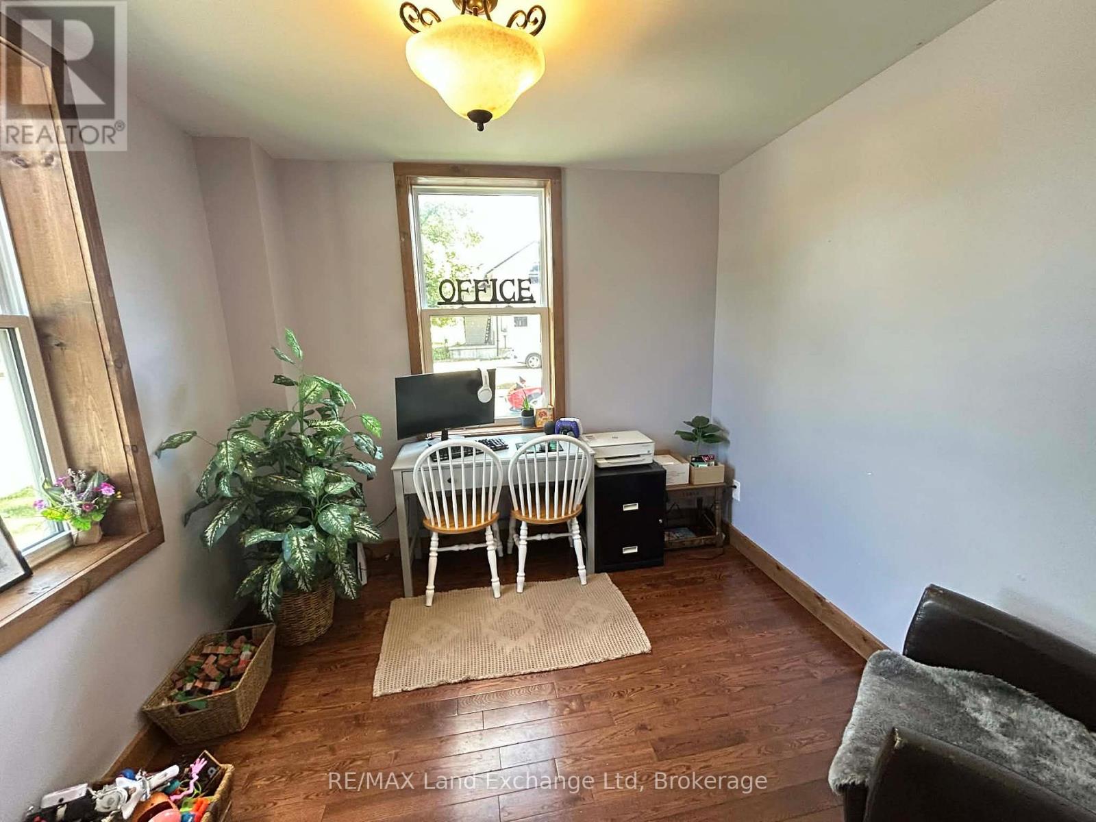 202 Union Street, North Huron (Blyth), Ontario  N0M 1H0 - Photo 5 - X12861670