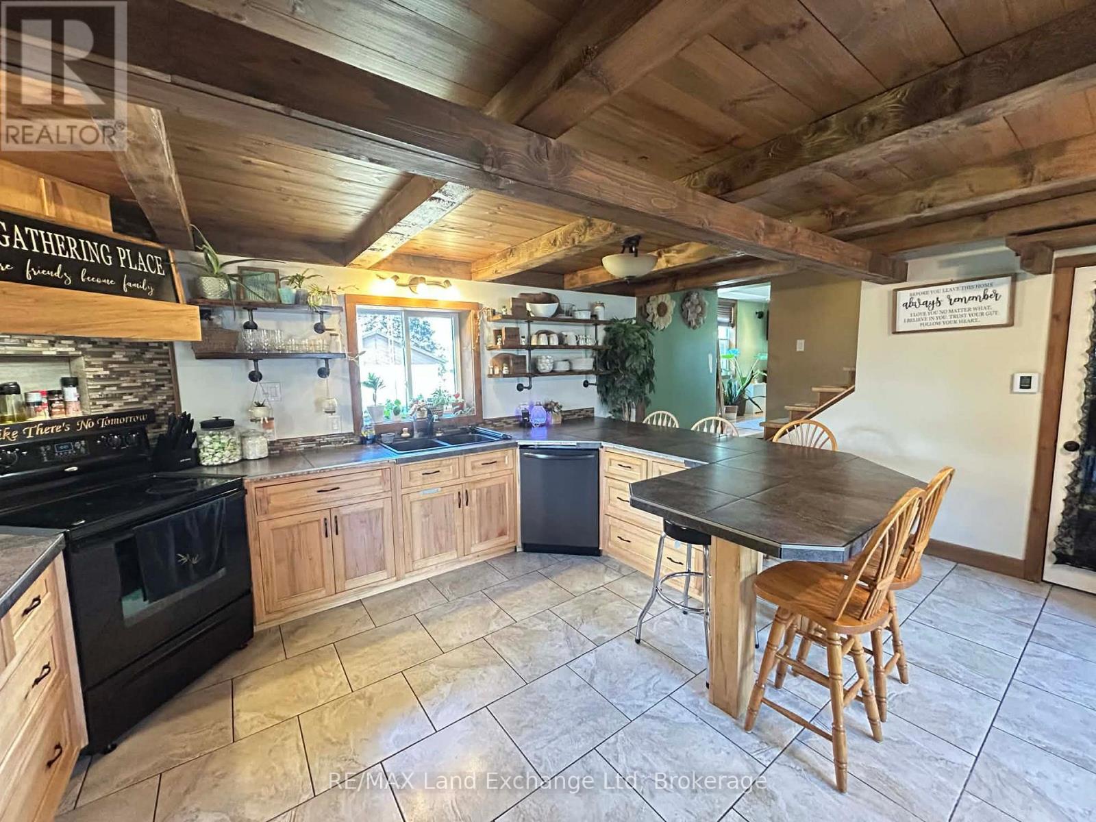 202 Union Street, North Huron (Blyth), Ontario  N0M 1H0 - Photo 9 - X12861670