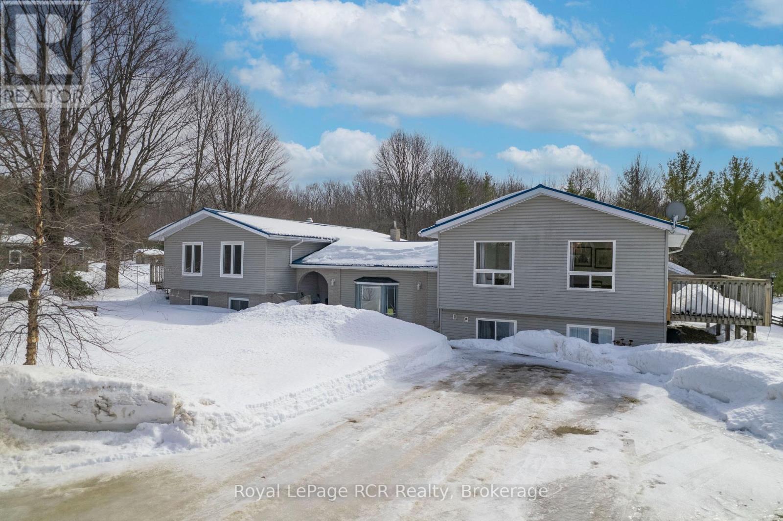 208 Pellisier Street, Grey Highlands, Ontario  N0C 1E0 - Photo 2 - X12855968