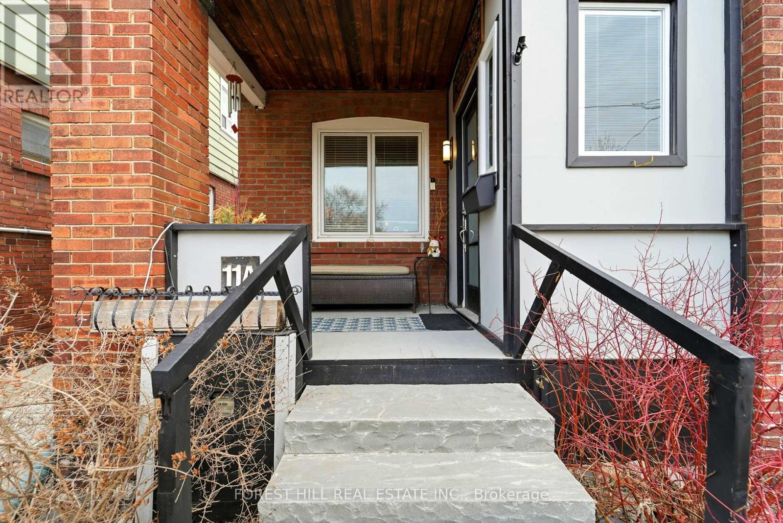11a Marlow Avenue, Toronto, Ontario  M4J 3T8 - Photo 4 - E12869606