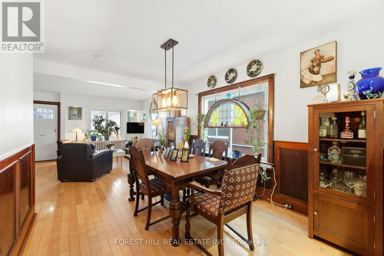 11a Marlow Avenue, Toronto, Ontario  M4J 3T8 - Photo 9 - E12869606