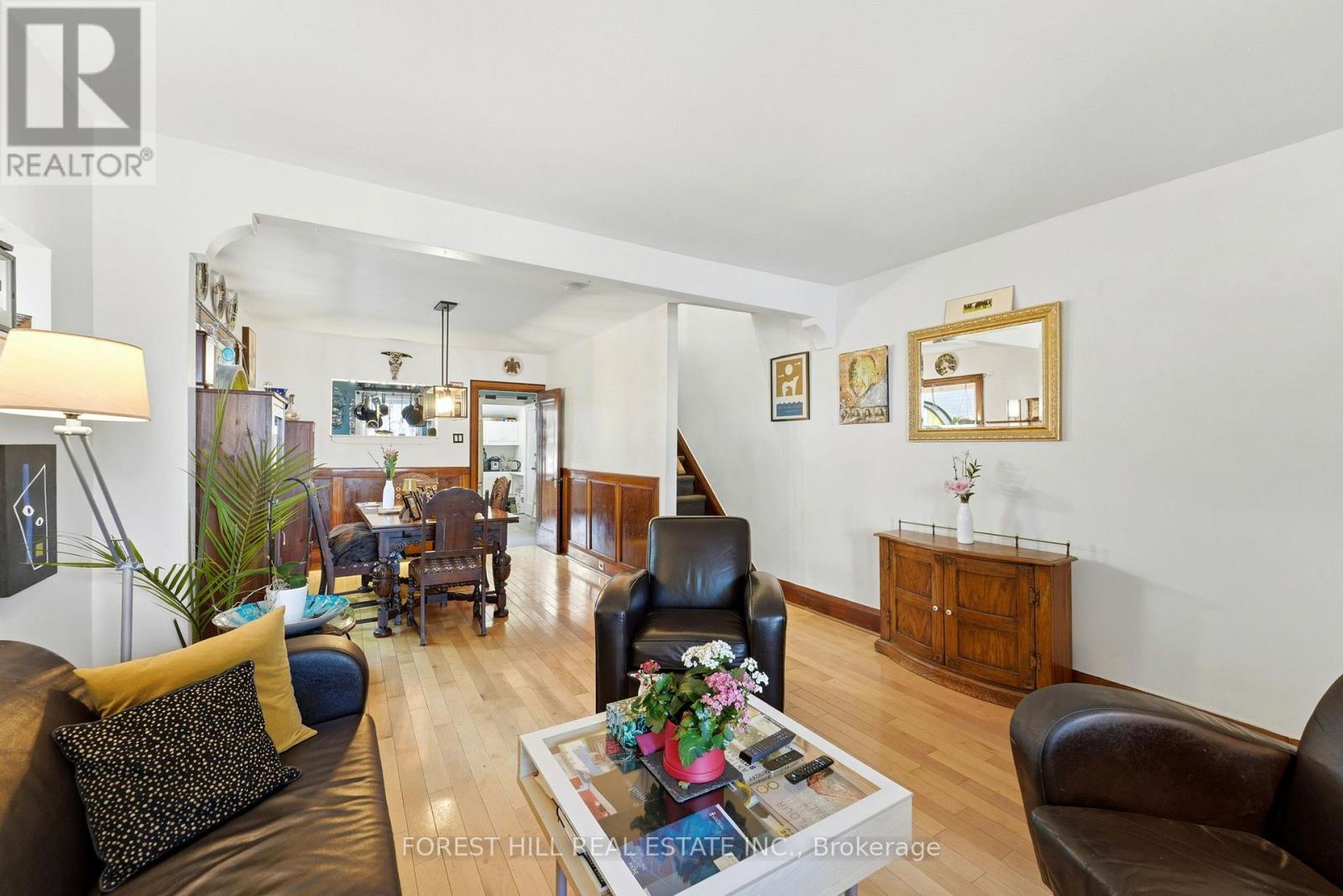 11a Marlow Avenue, Toronto, Ontario  M4J 3T8 - Photo 7 - E12869606