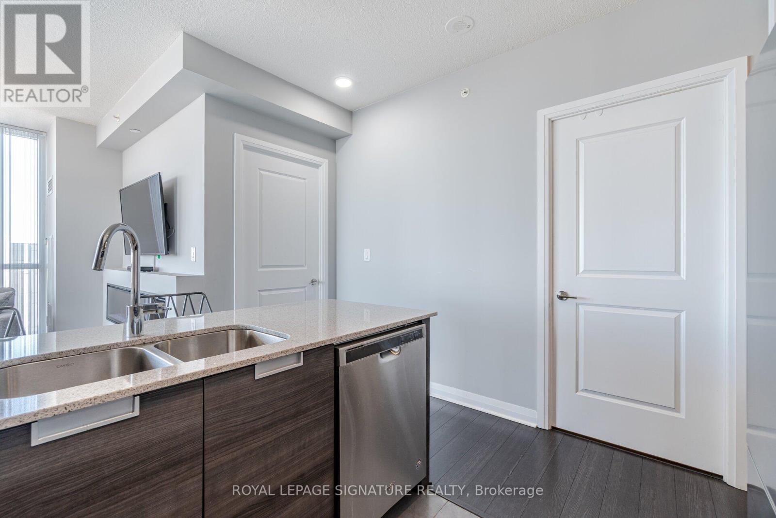 2014 - 5033 Four Springs Avenue, Mississauga, Ontario  L5R 0E6 - Photo 14 - W12851456