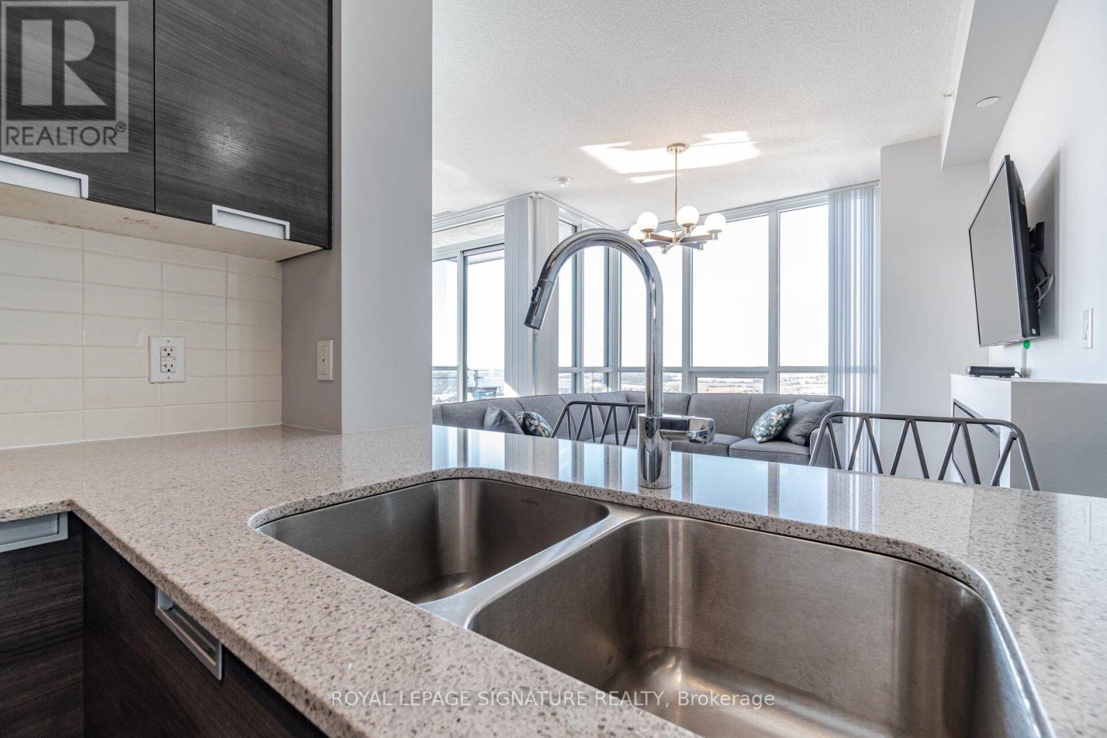 2014 - 5033 Four Springs Avenue, Mississauga, Ontario  L5R 0E6 - Photo 15 - W12851456