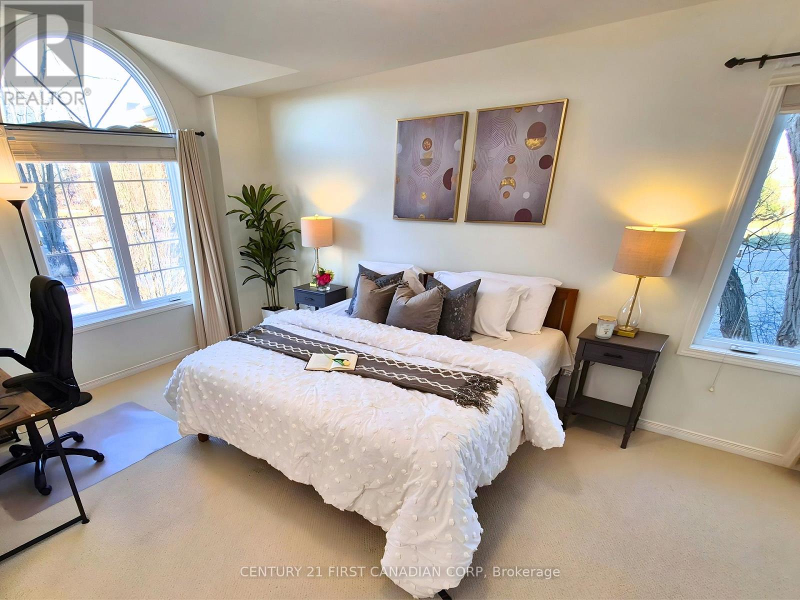 Photo 13 of 27 for 1 - 582 Hyde Park Road