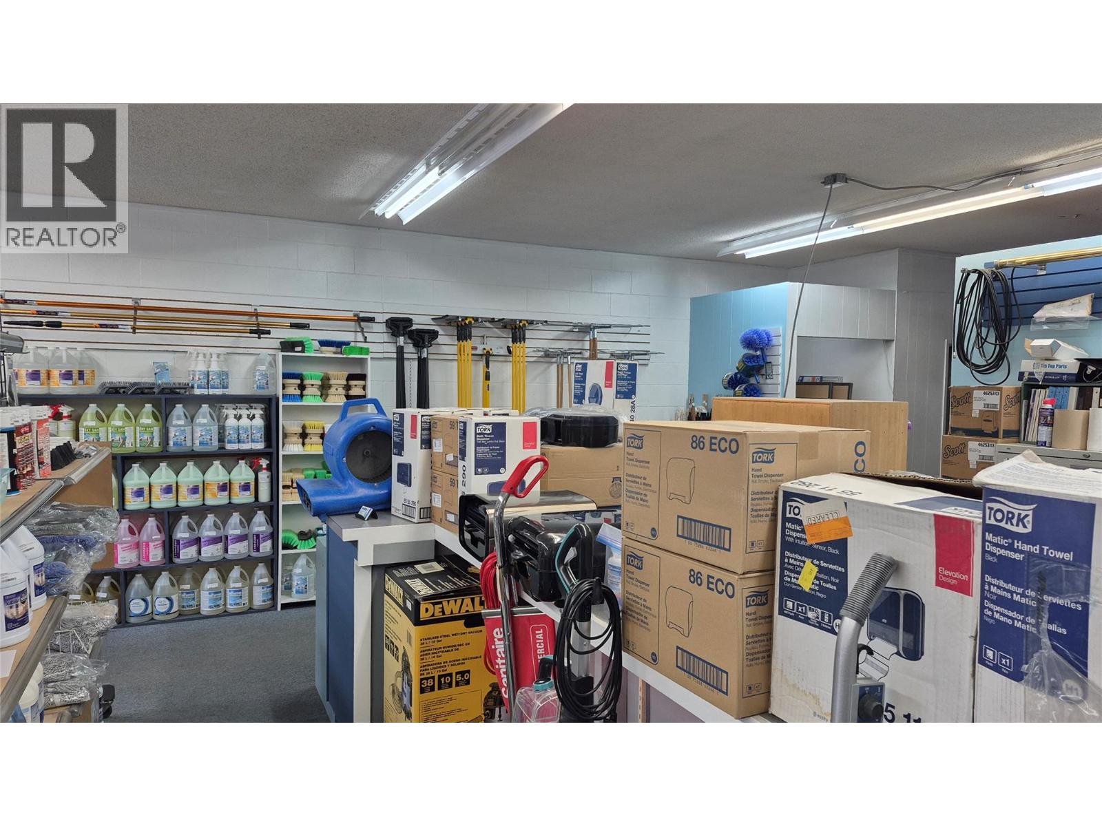 295 5 Street Sw, Salmon Arm, British Columbia  V1E 2Y9 - Photo 7 - 10379006