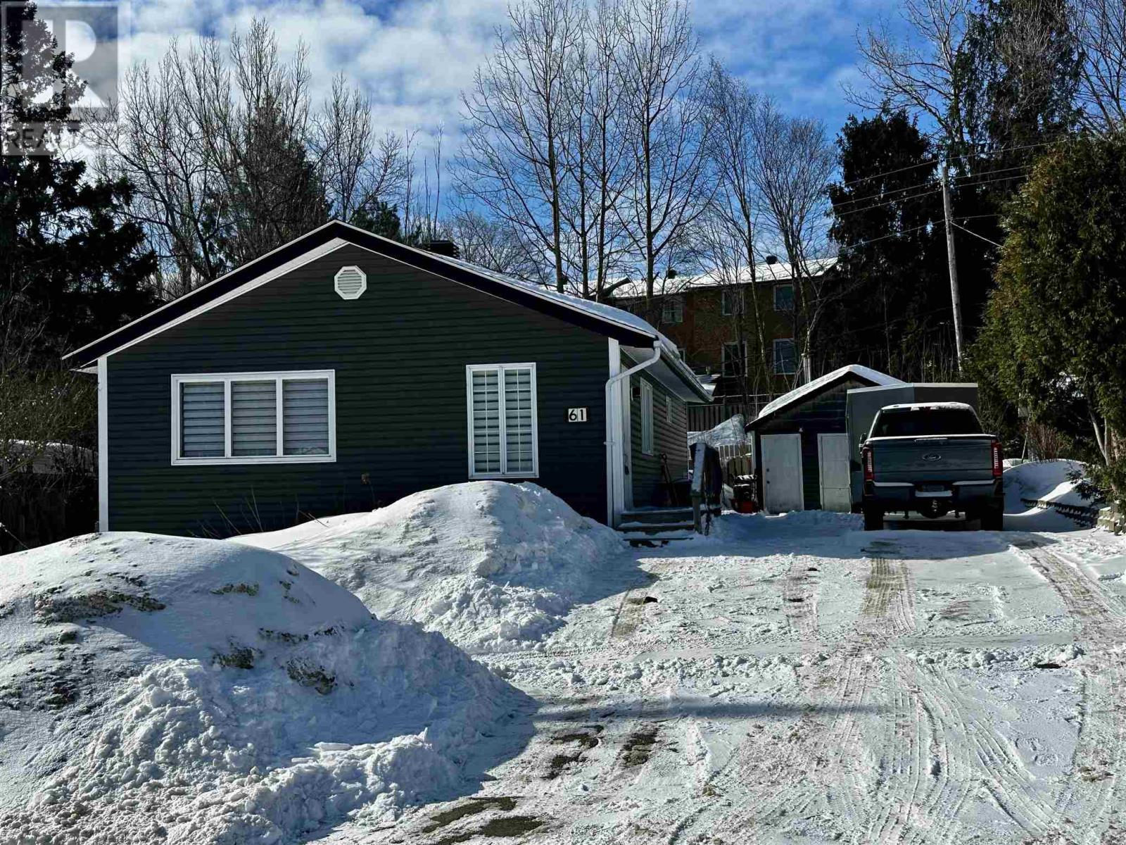 61 Axmith AVE, elliot lake, Ontario