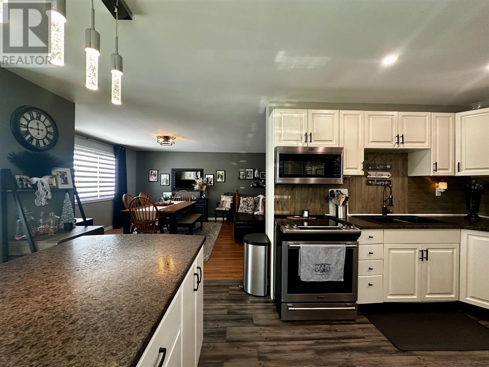 61 Axmith Ave, Elliot Lake, Ontario  P5A 1B5 - Photo 6 - SM260470