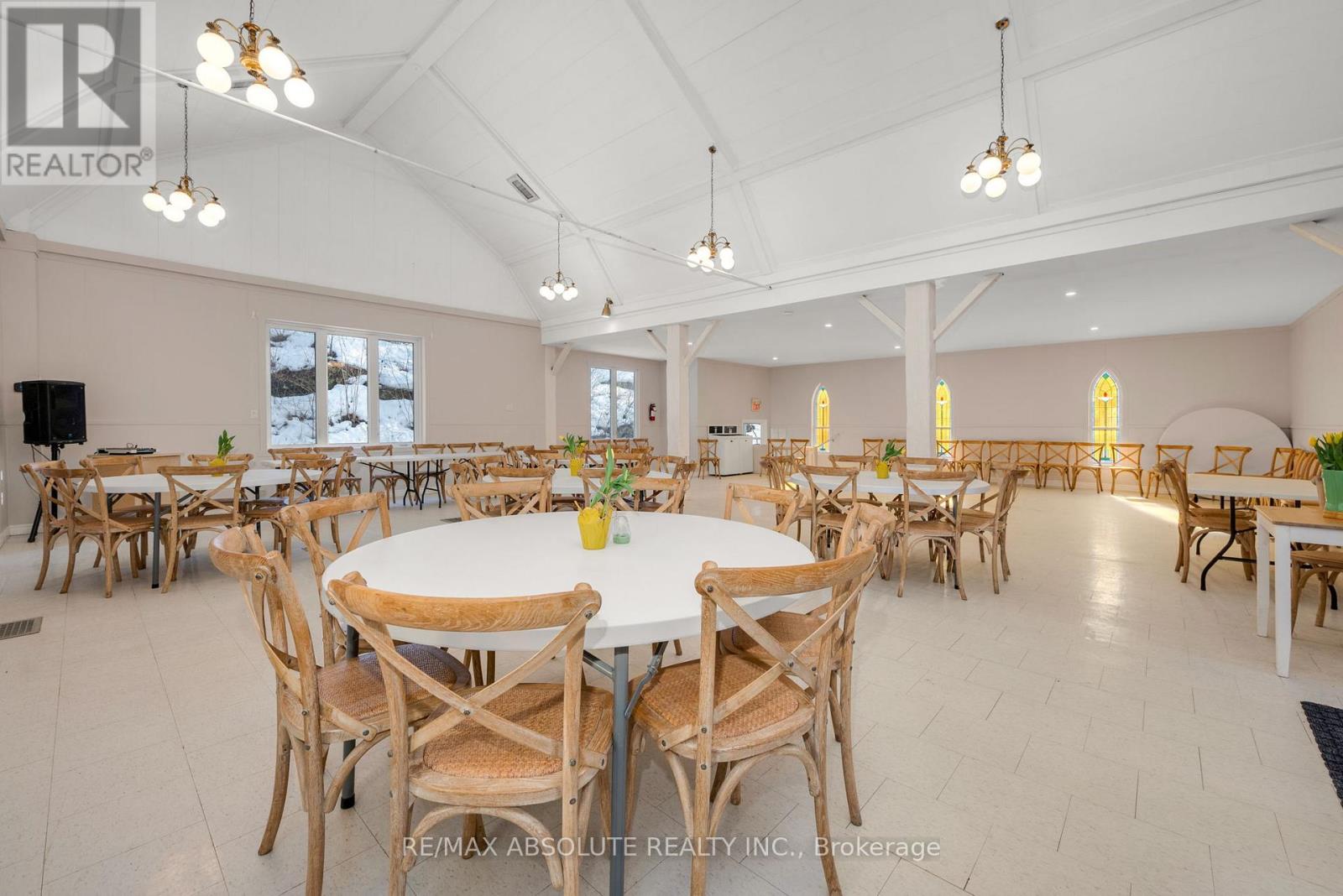 2476 Old Montreal Road, Ottawa, Ontario  K4C 1G6 - Photo 8 - X12875060