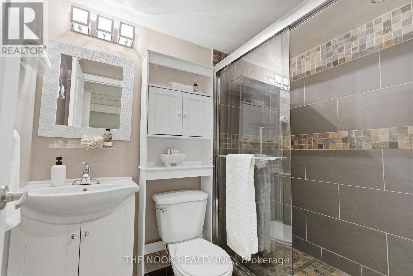 107 Barkdale Way, Whitby, Ontario  L1N 0G2 - Photo 9 - E12877180