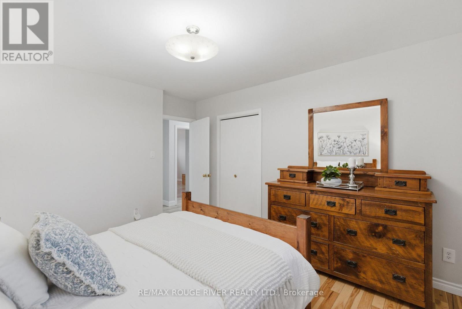 98 Applewood Crescent, Whitby, Ontario  L1N 2E7 - Photo 19 - E12877196