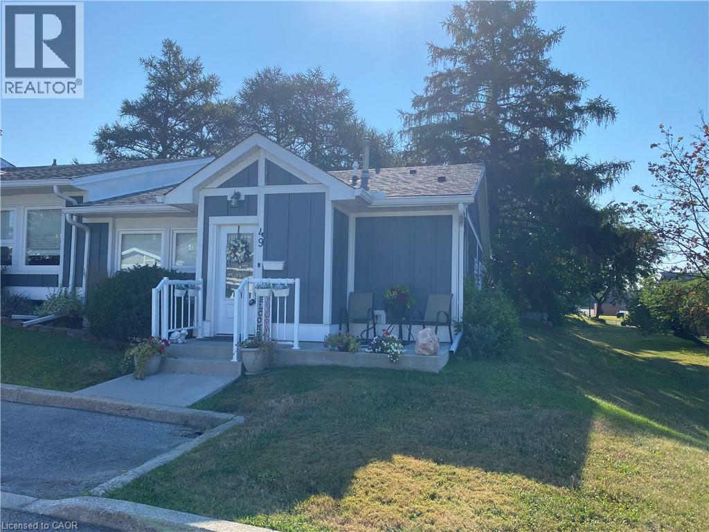 49 Bishop Reding Trail, Hamilton, Ontario  L9B 2L7 - Photo 2 - 40766210