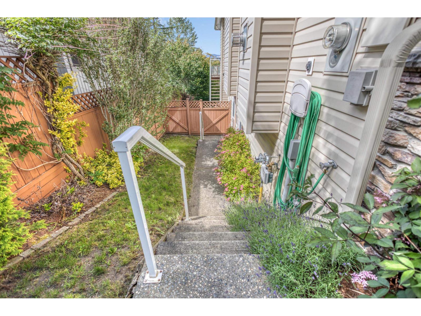 Lower 46270 Valleyview Road, Promontory, Chilliwack, British Columbia  V2R 5P7 - Photo 5 - R3099273