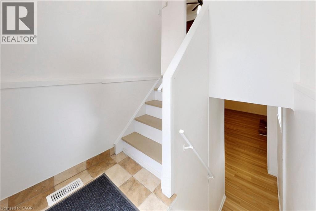 380 Magnolia Drive, Hamilton, Ontario  L9C 6N7 - Photo 23 - 40809503