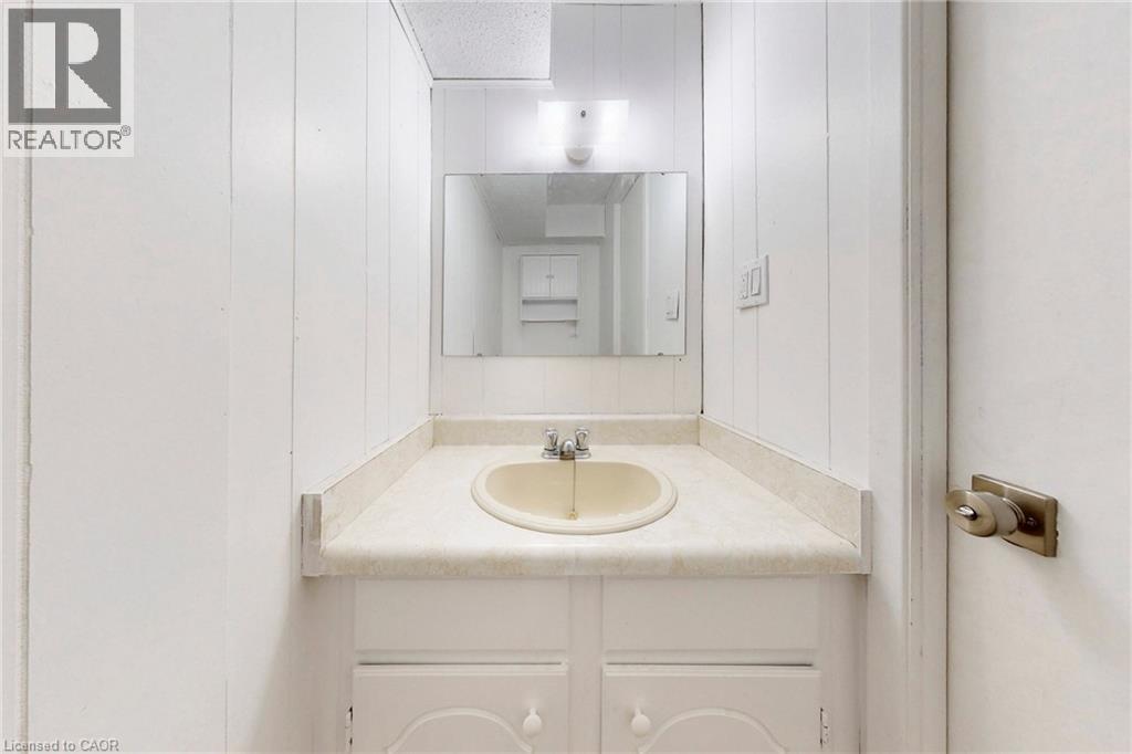 380 Magnolia Drive, Hamilton, Ontario  L9C 6N7 - Photo 28 - 40809503