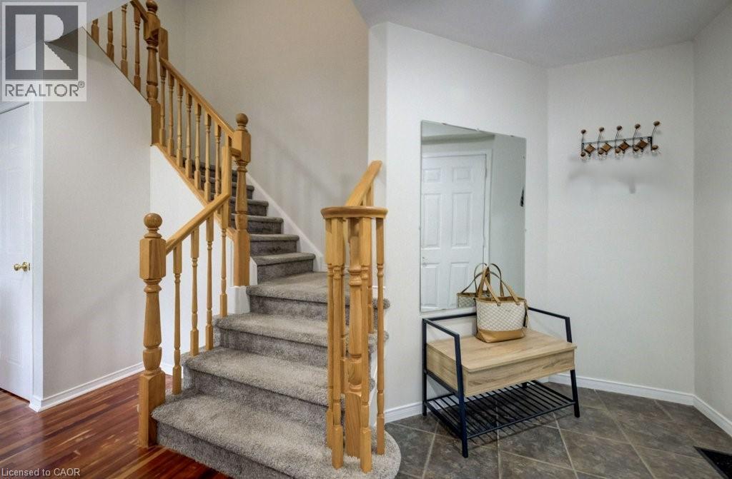 4 King William Court, Cambridge, Ontario  N3C 4J2 - Photo 3 - 40810155