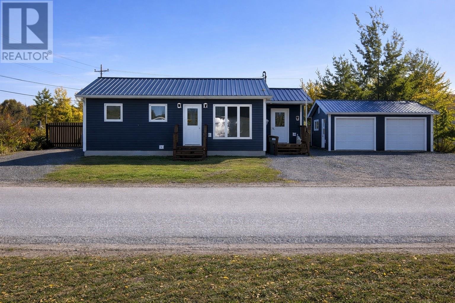 319 Jr Smallwood Boulevard, Gambo, Newfoundland & Labrador  A0G 1T0 - Photo 1 - 1295153