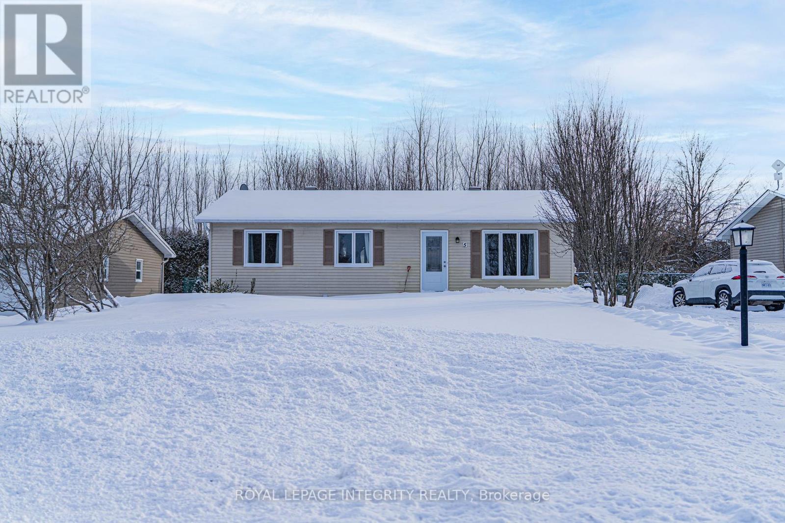 5 - 5 Le Baron Drive, Russell, Ontario  K0A 2M0 - Photo 2 - X12877132