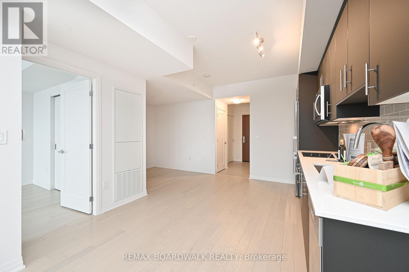 1803 - 805 Carling Avenue, Ottawa, Ontario  K1S 5W9 - Photo 14 - X12877162