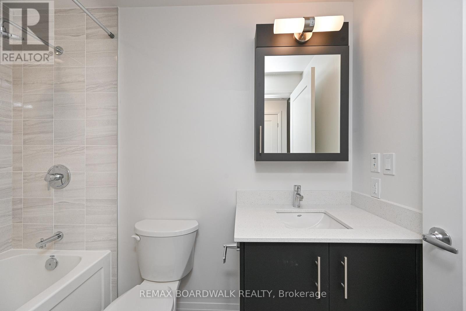 1803 - 805 Carling Avenue, Ottawa, Ontario  K1S 5W9 - Photo 19 - X12877162