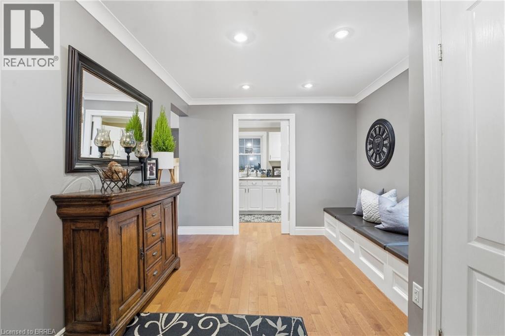 86 Elm Street, Brantford, Ontario  N3R 4V2 - Photo 4 - 40807428