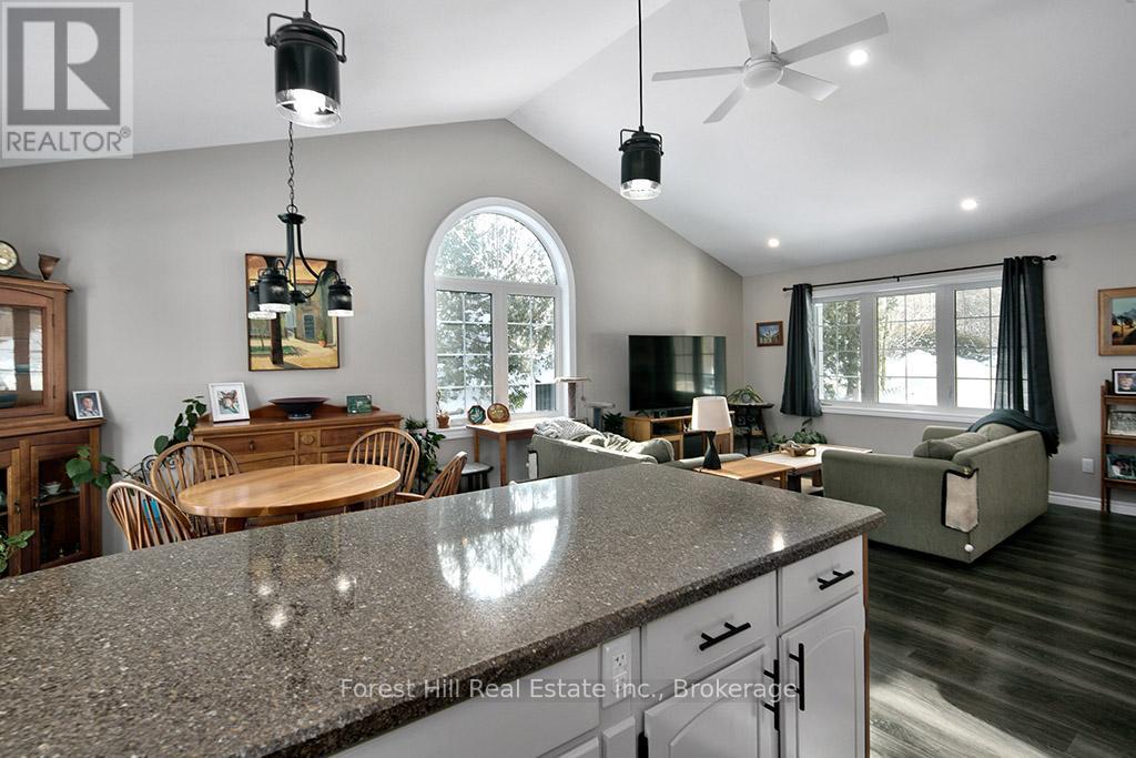 634341 Artemesia Glenelg Townline, Grey Highlands, Ontario  N0C 1H0 - Photo 12 - X12771362