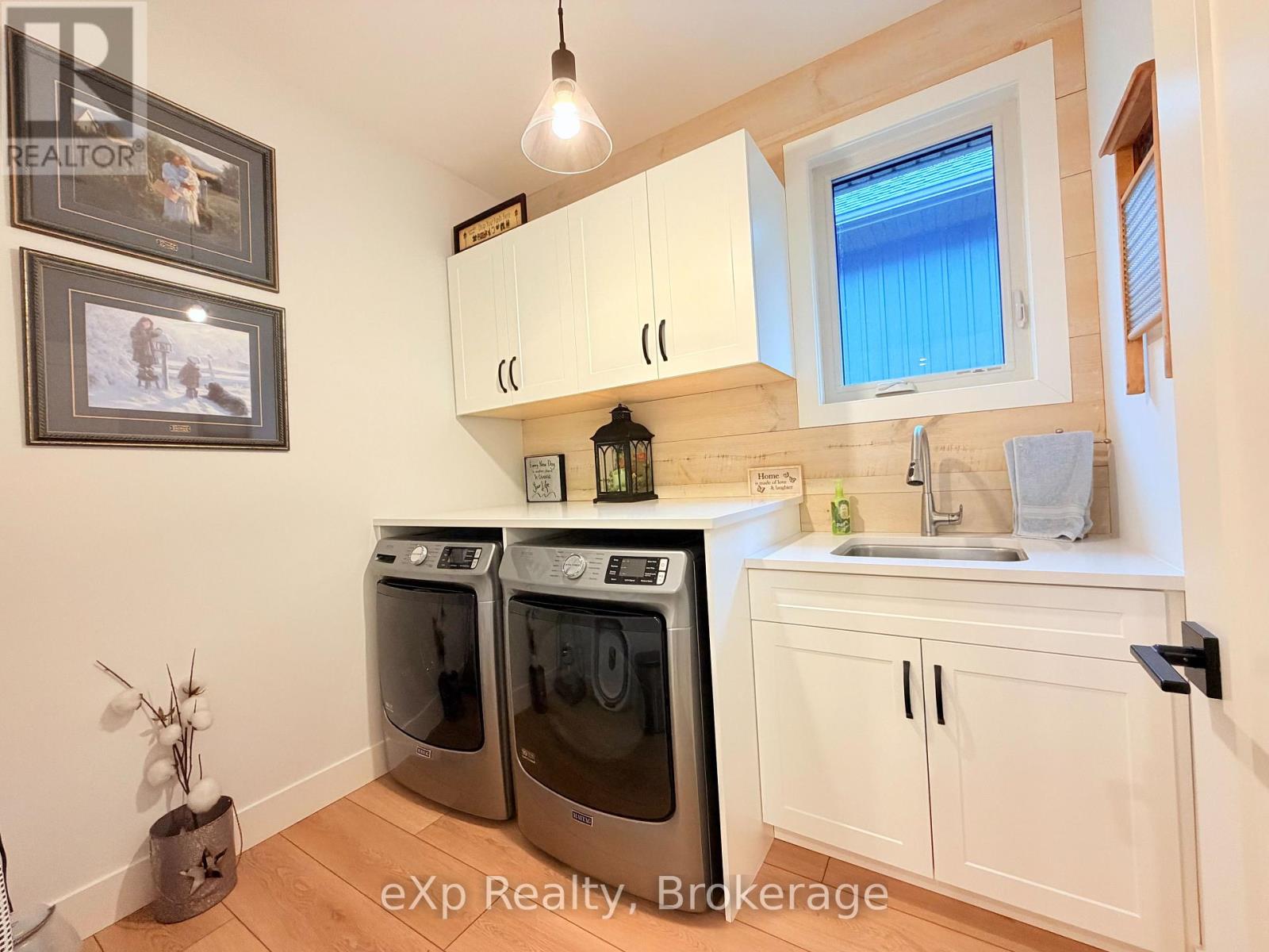 108 Irishwood Lane, Brockton, Ontario  N0G 2V0 - Photo 17 - X12876948